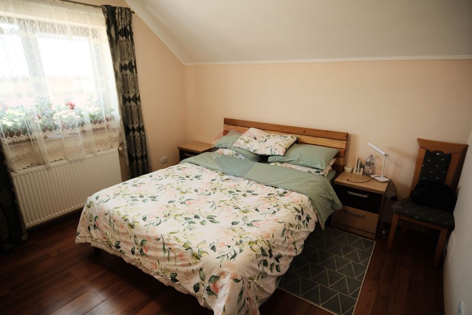 4 room House / Villa for sale