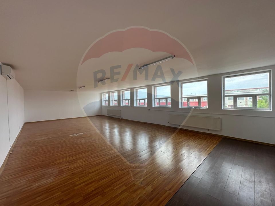 338sq.m Industrial Space for rent, UTA area