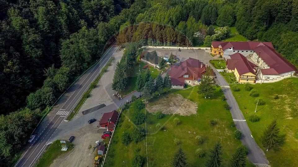 Oportunitate rară in România! Complex turistic Poiana Sărată si pădure