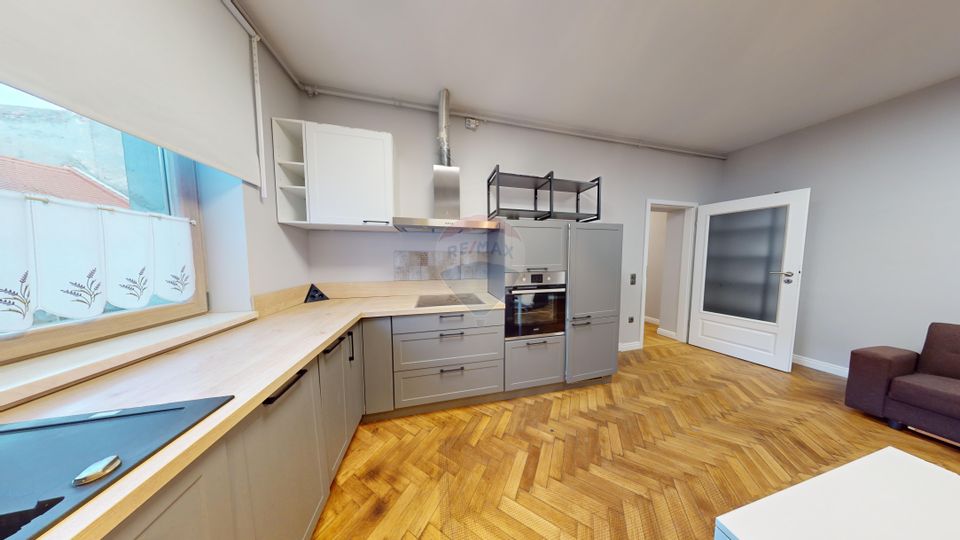 Apartament frumos renovat cu 2 camere de vânzare în zona Ultracentrala