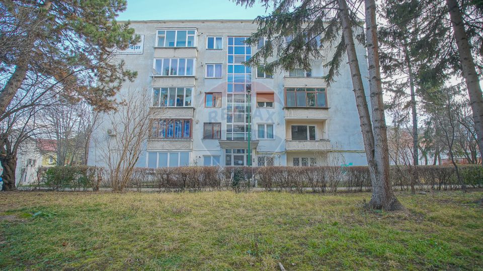 REZERVAT ! Apartament 3 camere Piața Teatrului