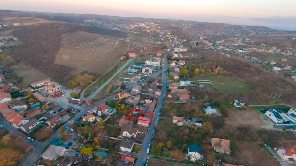 Casă cu 3 camere de vânzare în zona Centrală, Strada Gheorghe Doja
