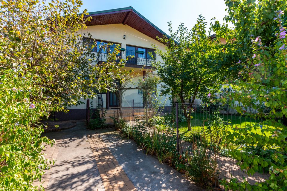 Casă / Vilă cu 5 camere de vânzare Popesti-Leordeni