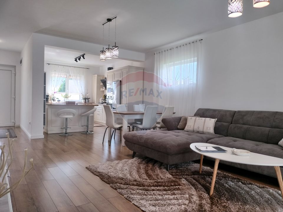 Casă cu 4 camere pe un singur nivel -Targu Mures (Sancraiu de Mures)