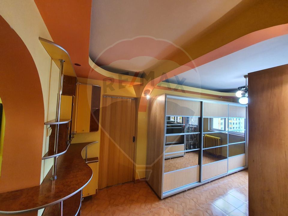 Vanzare apartament 4 camere în zona Rahova- Dumbrava Noua