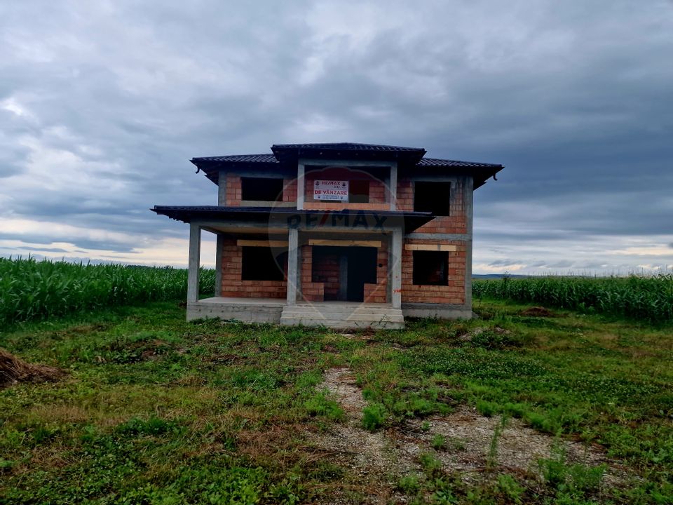 Casă Nouă cu Teren Generos – Borlești, Neamț