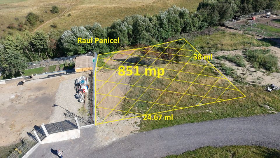 851 mp, Pârâu in spate - Brașov | Centrul echitație și Complex Pănicel