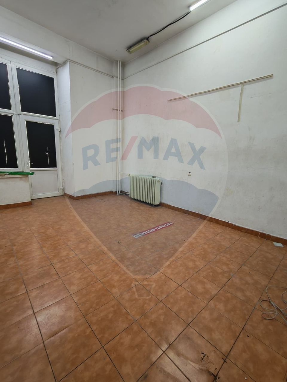40sq.m Commercial Space for rent, Ultracentral area