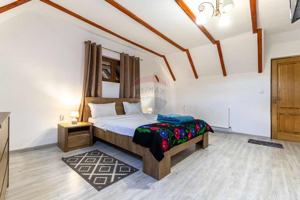 Casă / Vilă cu 7 camere de vânzare