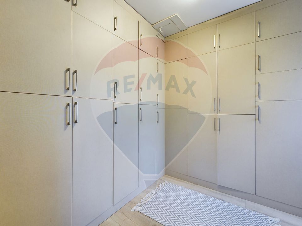 Apartament de 4 camere,  ultracentral