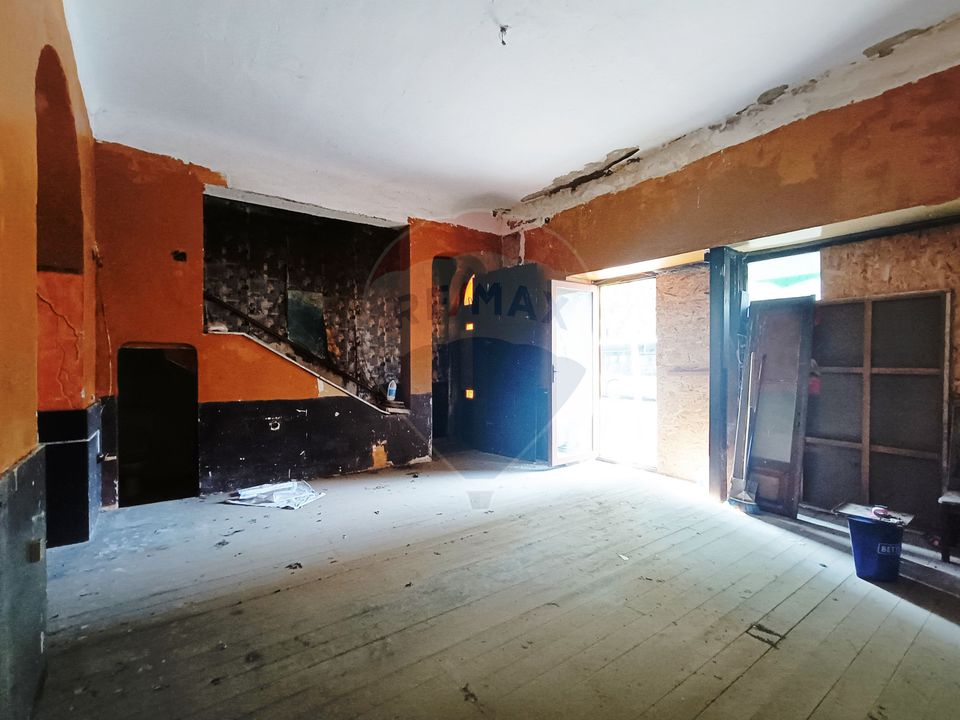 Vanzare Vila Interbelica Stradala, Pta Regina Maria, Ocazie Investitie