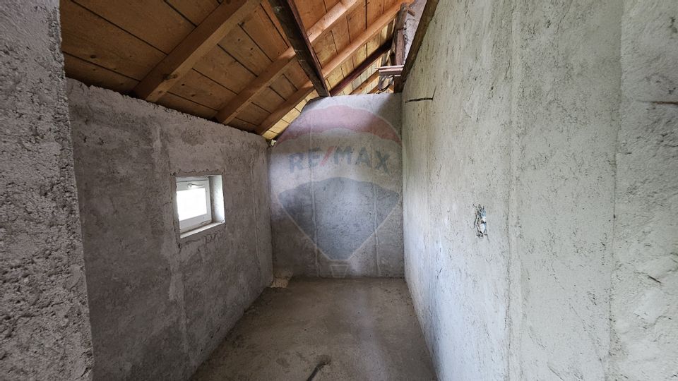 Casă / Vilă, teren 1700mp,  în Lisaura-Ipotești, Suceava