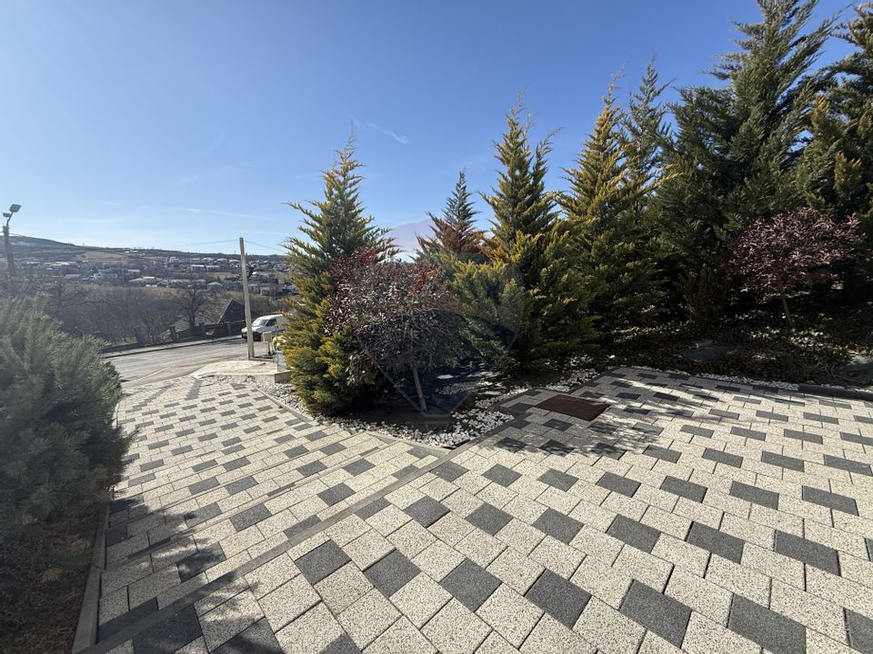 59sq.m Commercial Space for rent, Borhanci area