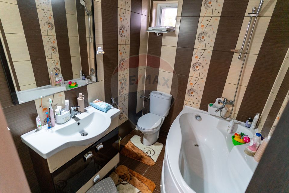 Casă / Vilă deosebita de vânzare, Hateg jud. Hunedoara