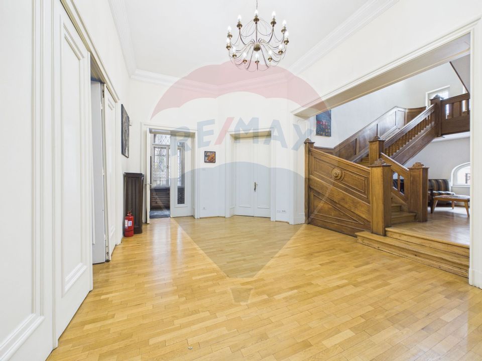 14 room House / Villa for rent, Dacia area