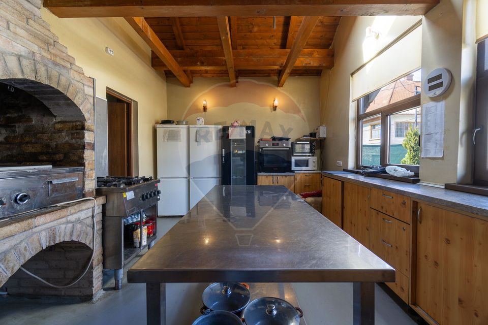 98sq.m Commercial Space for rent