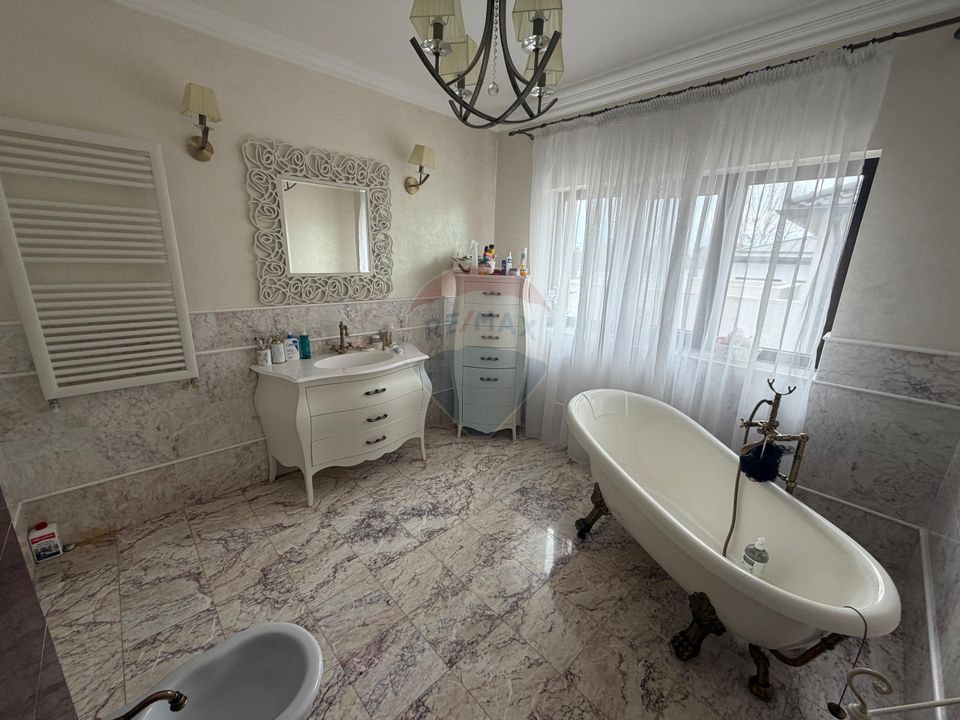 5 room House / Villa for sale