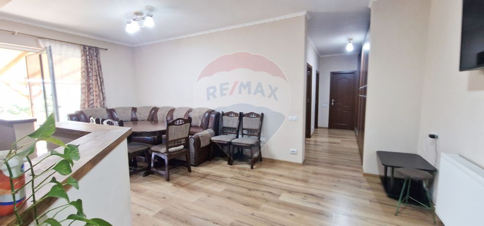 Apartament 3 camere + terasă + parcare, Florești!