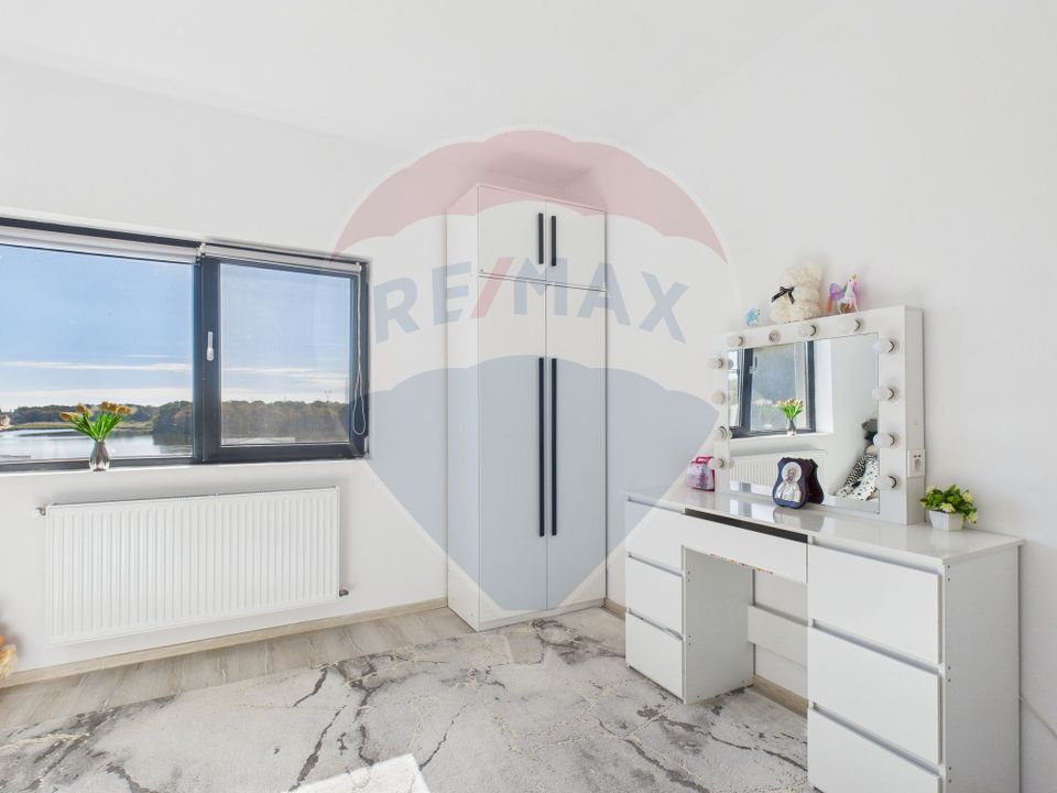 4 room House / Villa for sale, Est area