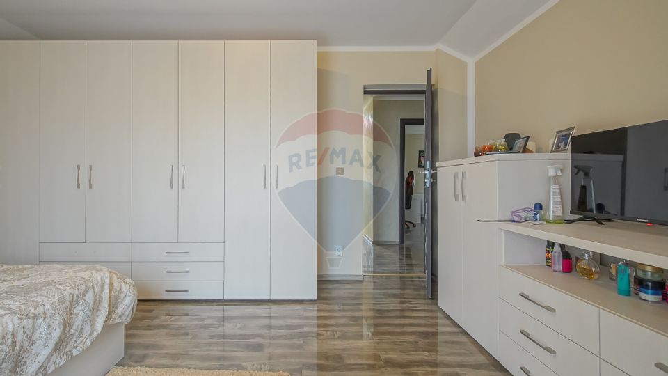 5 room House / Villa for sale