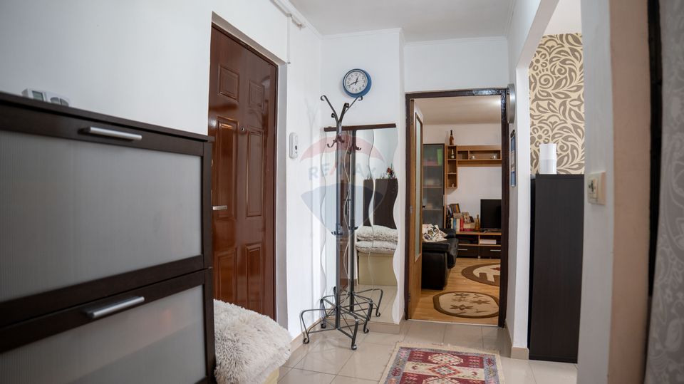 Oferta - vanzare apartament 2 camere stradal, cu centrala, Baicului