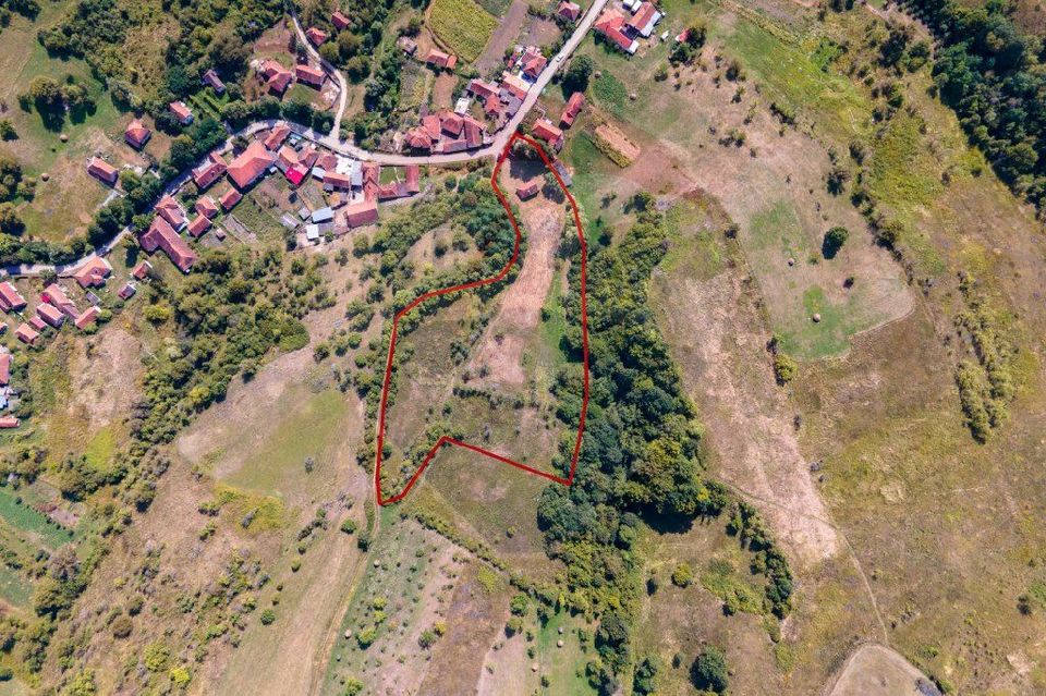 Casa veche cu teren ,Varmaga jud Hunedoara