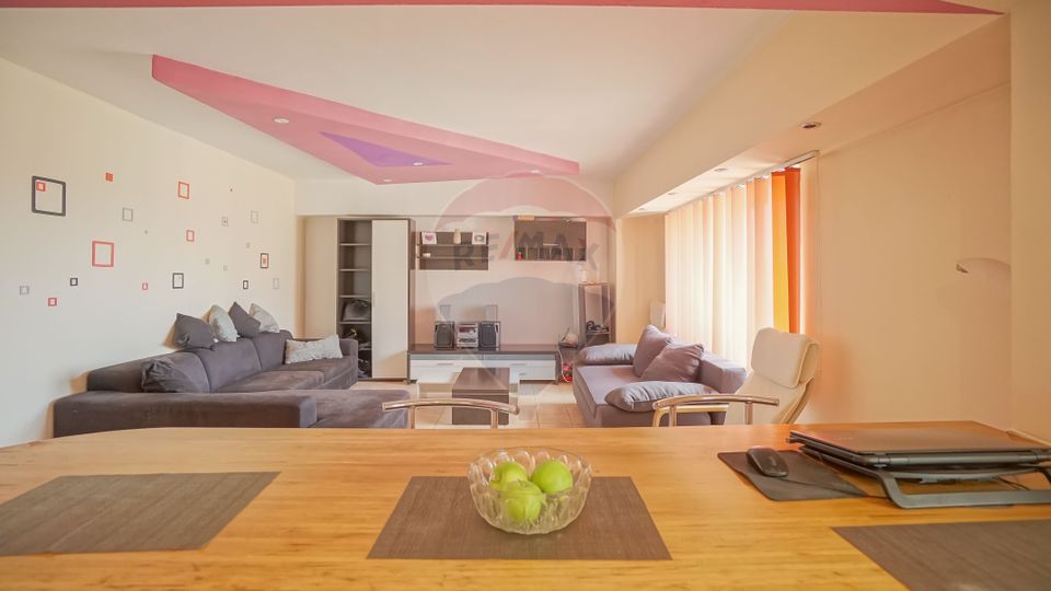 REZERVAT ! 3 camere zona Centrul Civic