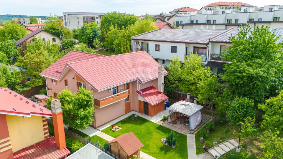 7 room House / Villa for sale