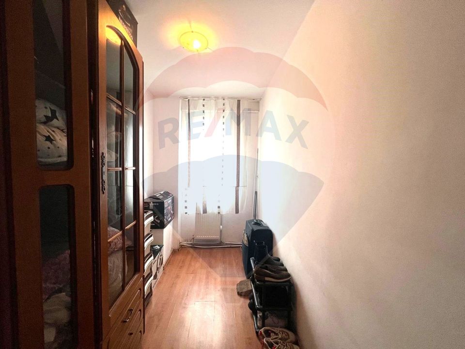 Apartament cu 3 camere de vânzare strada Stadionului zona Milcov