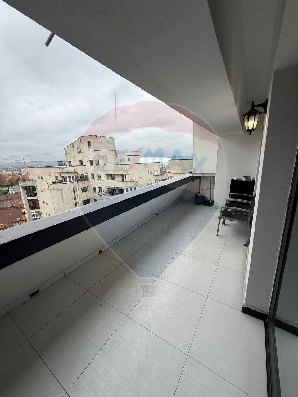 Apartament cu 4 camere de închiriat în zona Ultracentral