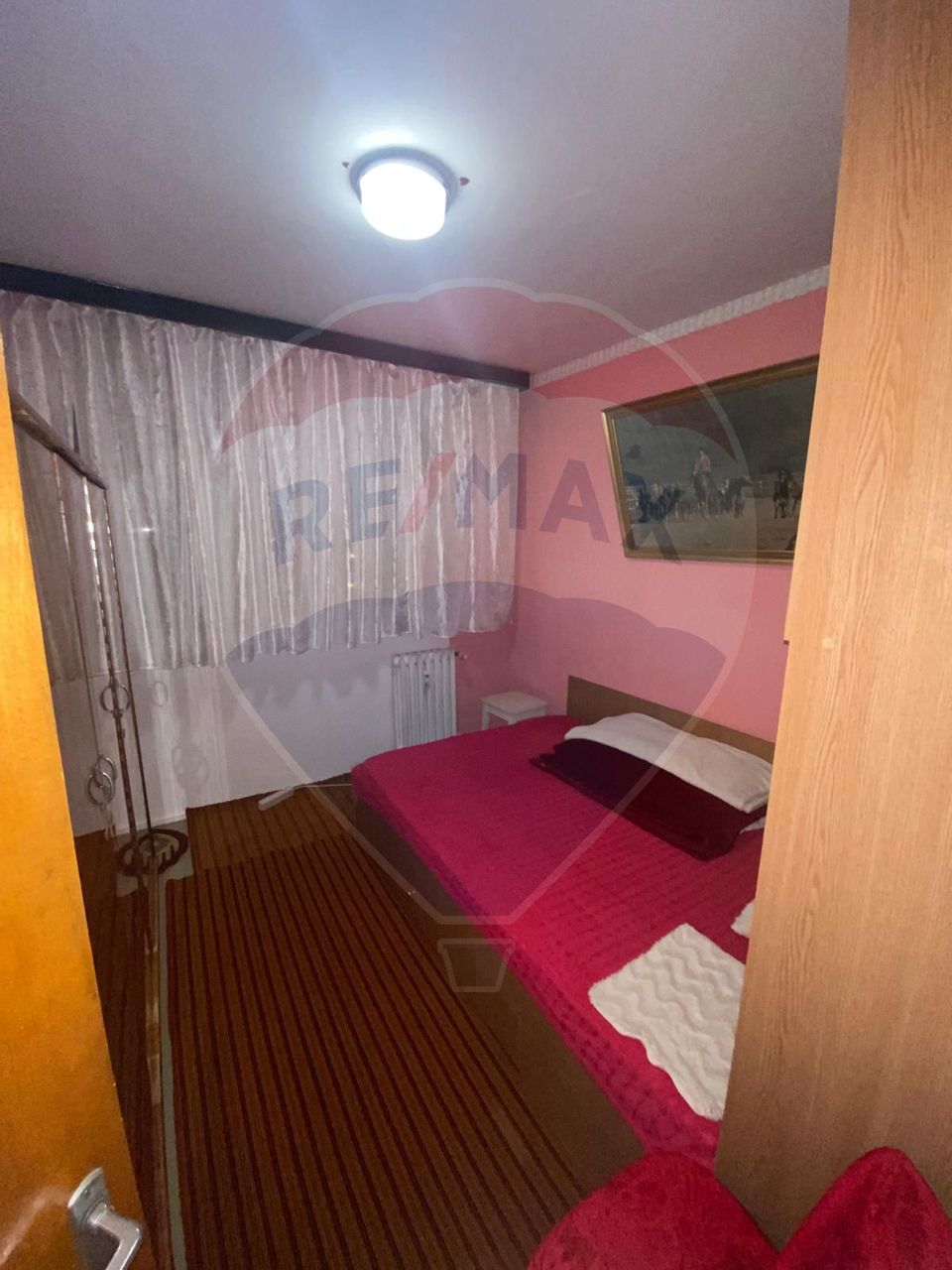 Apartament cu 3 camere de închiriat în zona Rahova