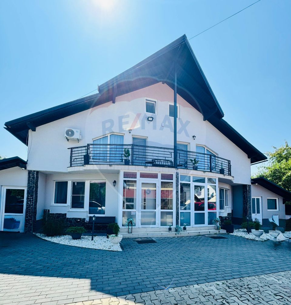 8 room House / Villa for sale, Vest area