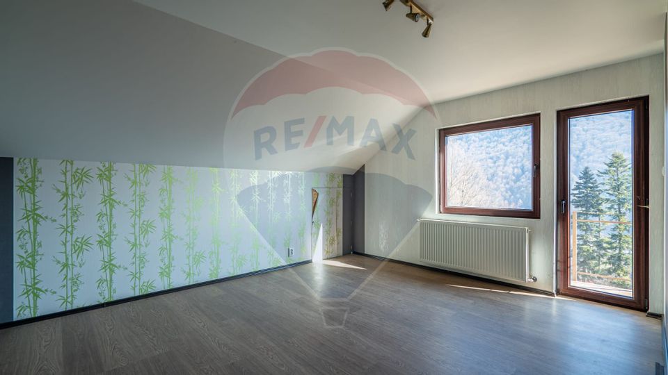 VILA! Investitie - pretabil pensiune SINAIA- zona apreciata turistic!