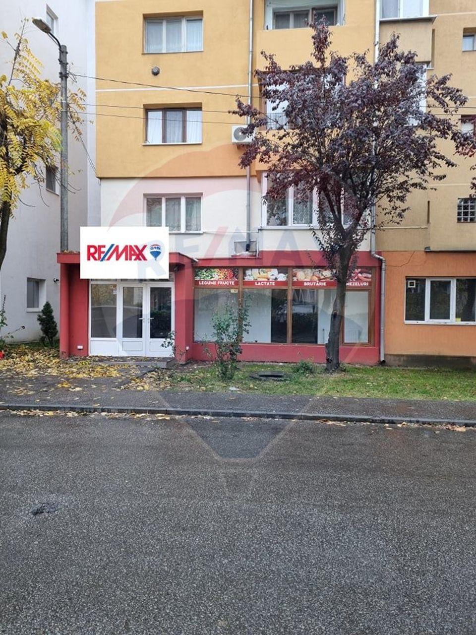 55sq.m Commercial Space for rent, Central area