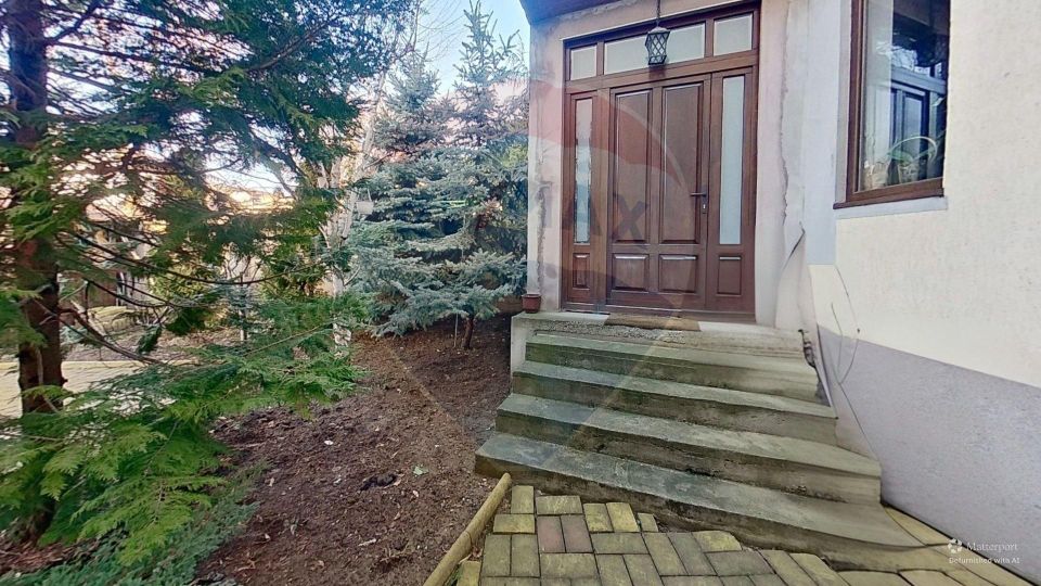 Casă / Vilă cu 7 camere de închiriat în zona Domenii