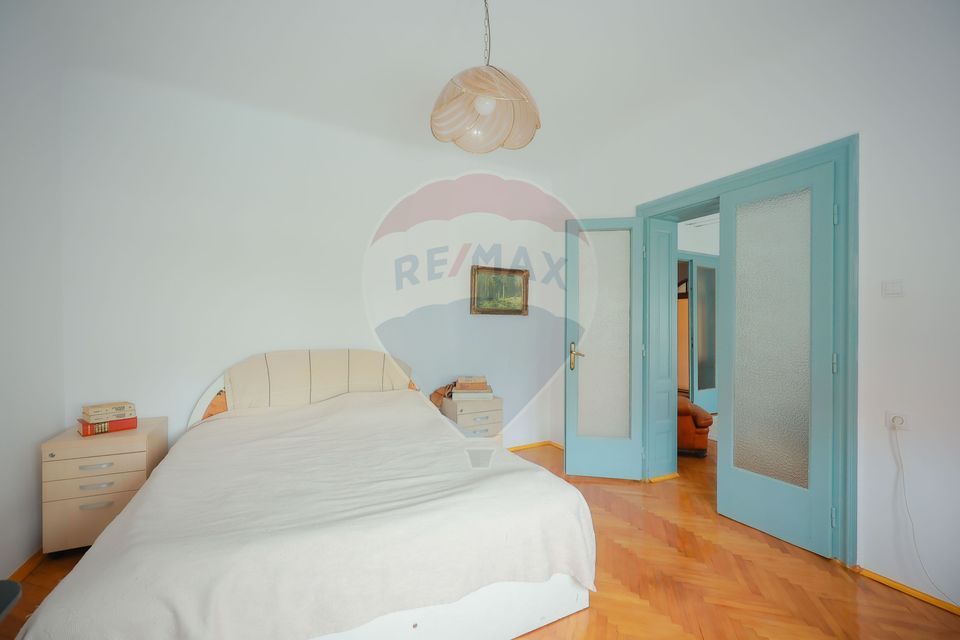 4 room House / Villa for sale, Central area