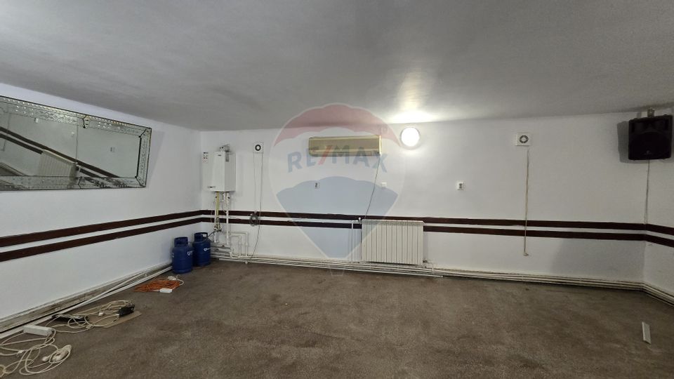 200sq.m Commercial Space for rent, Giulesti area