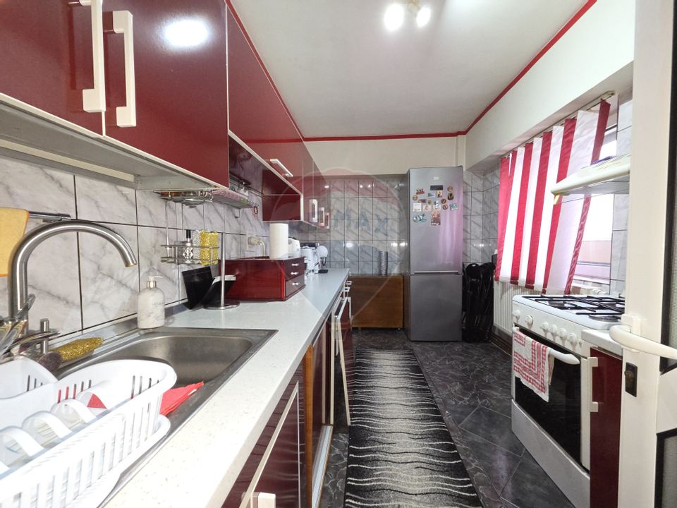 Apartament cu 3 camere etajul 1, Campineanca