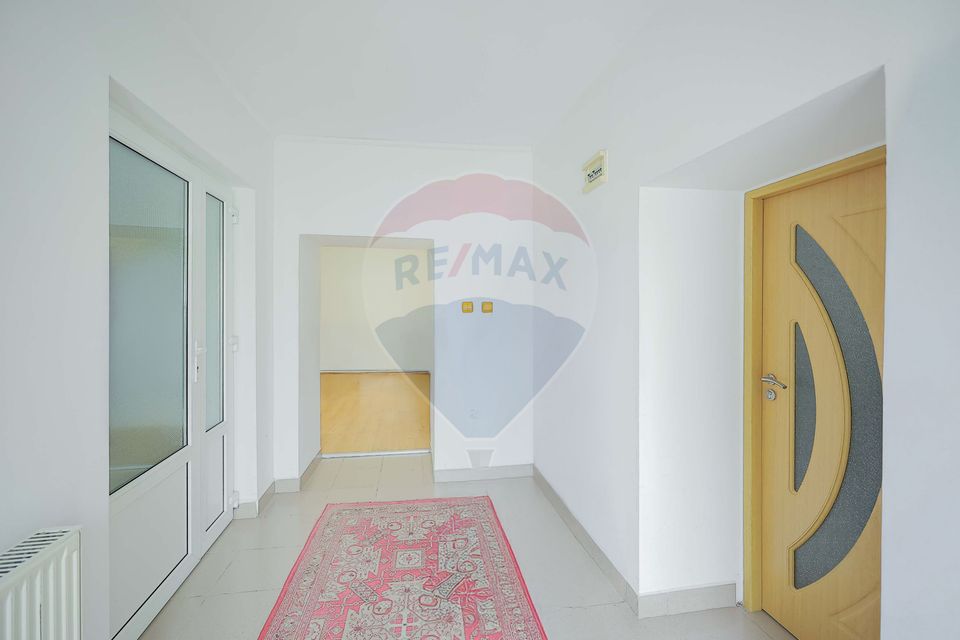 Casă de vânzare cu teren 517 mp, strada Izvorului, Oradea