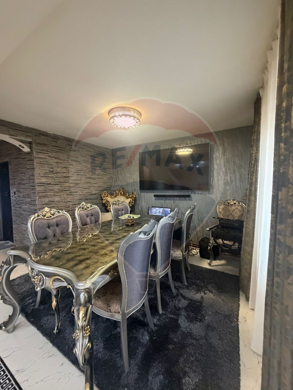 5 room House / Villa for sale, 1 Mai area