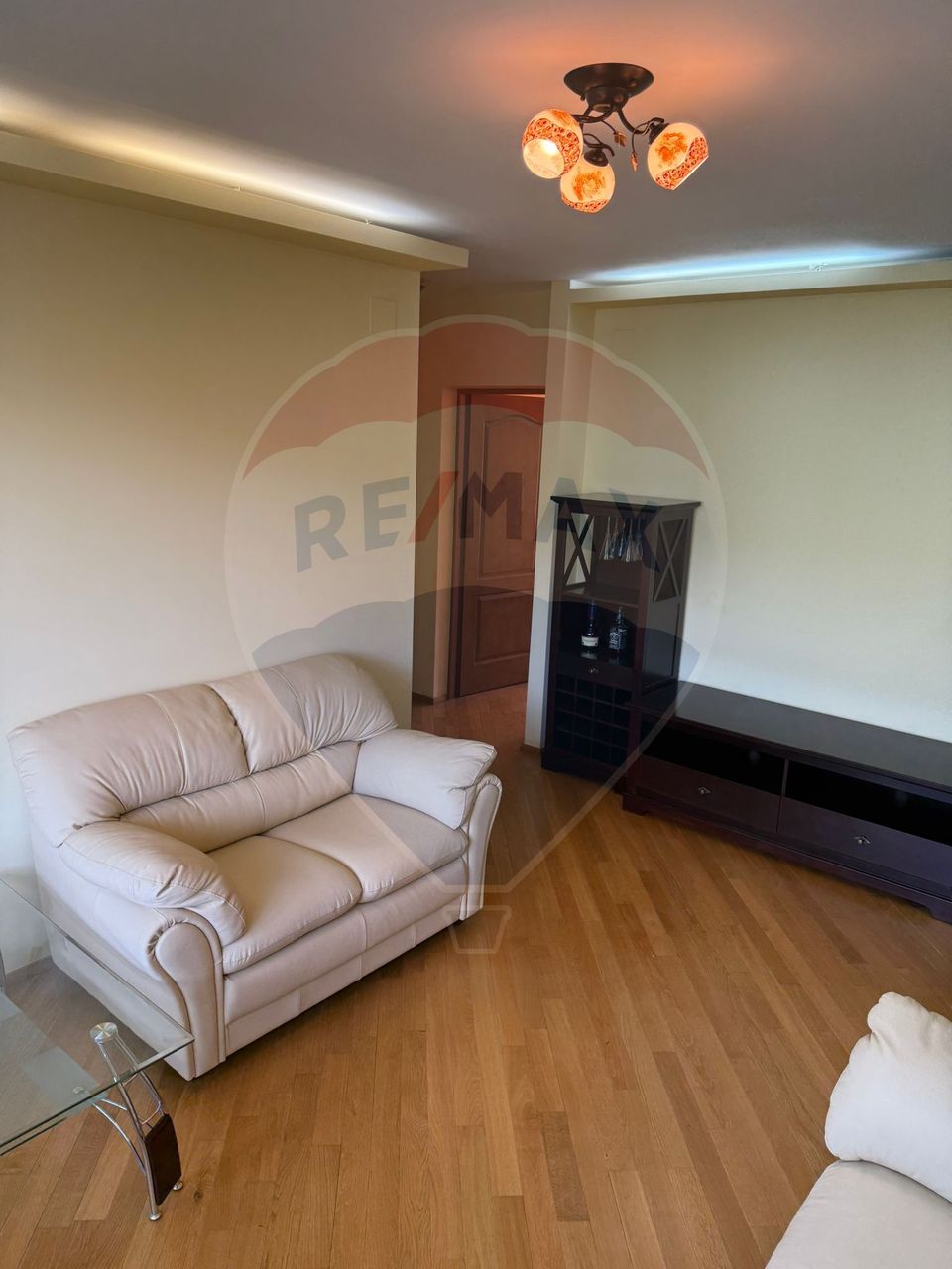 DE INCHIRIAT APARTAMENT LUX  zona Vivo Mall