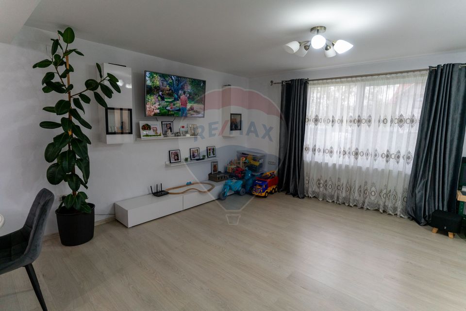 Casă / Vilă deosebita de vânzare, Hateg jud. Hunedoara