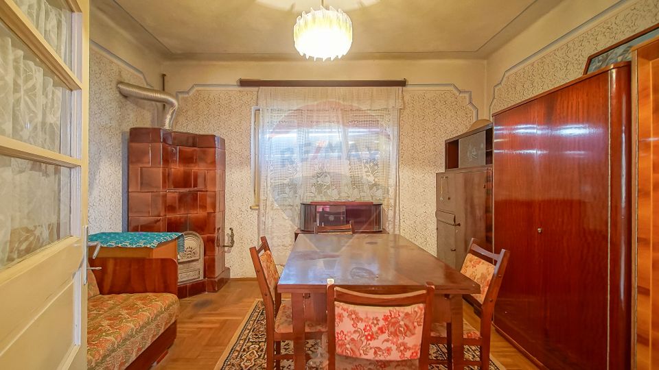 6 room House / Villa for sale