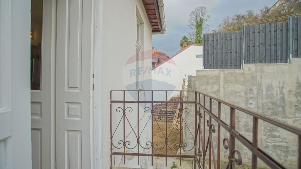 4 room House / Villa for sale, Centrul Istoric area