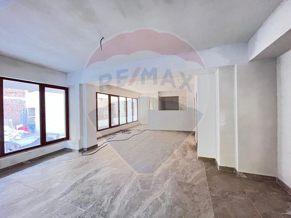 Spațiu comercial de inchiriat - 230 mp cu terasa - zona Aviatorilor