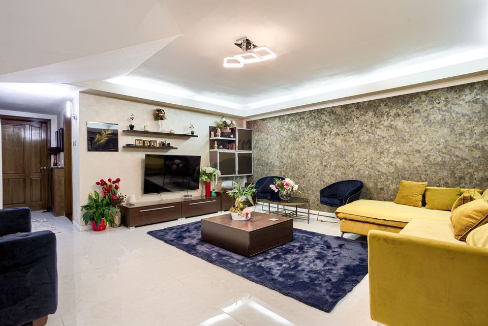 Apartament modern la casa cu 3 camere si balcon Zona Banu Maracine