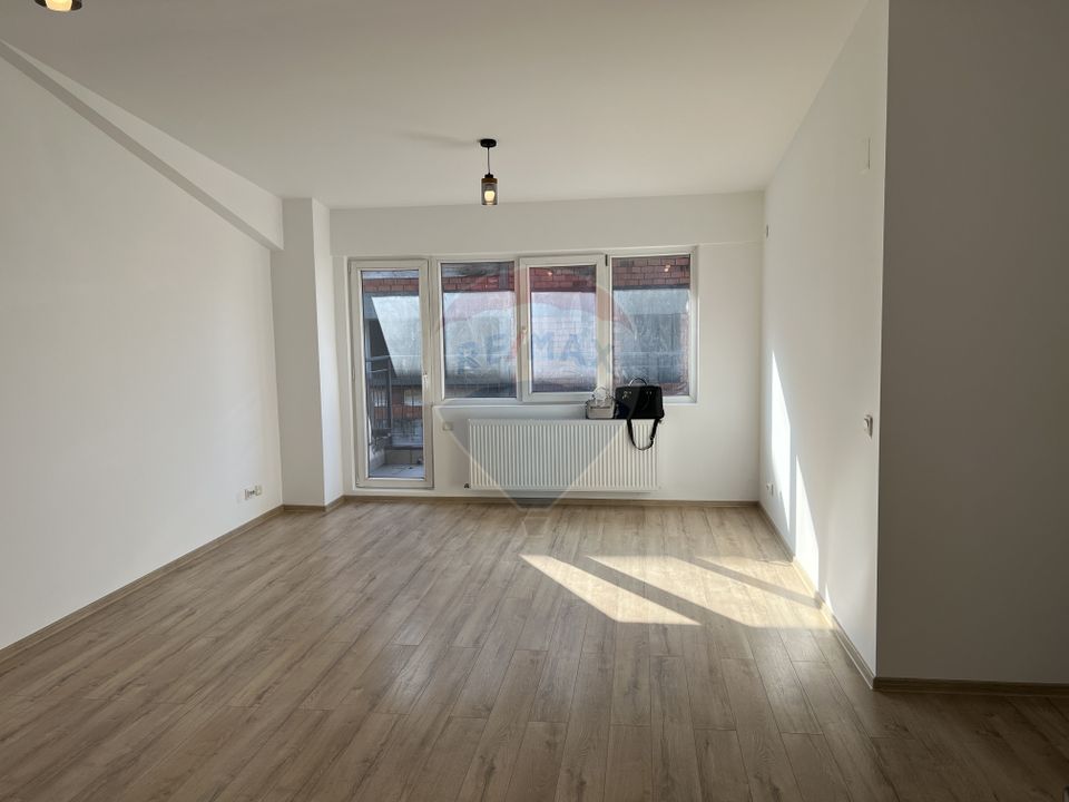 La inchiriat apartament 3 camere si parcare in Voluntari