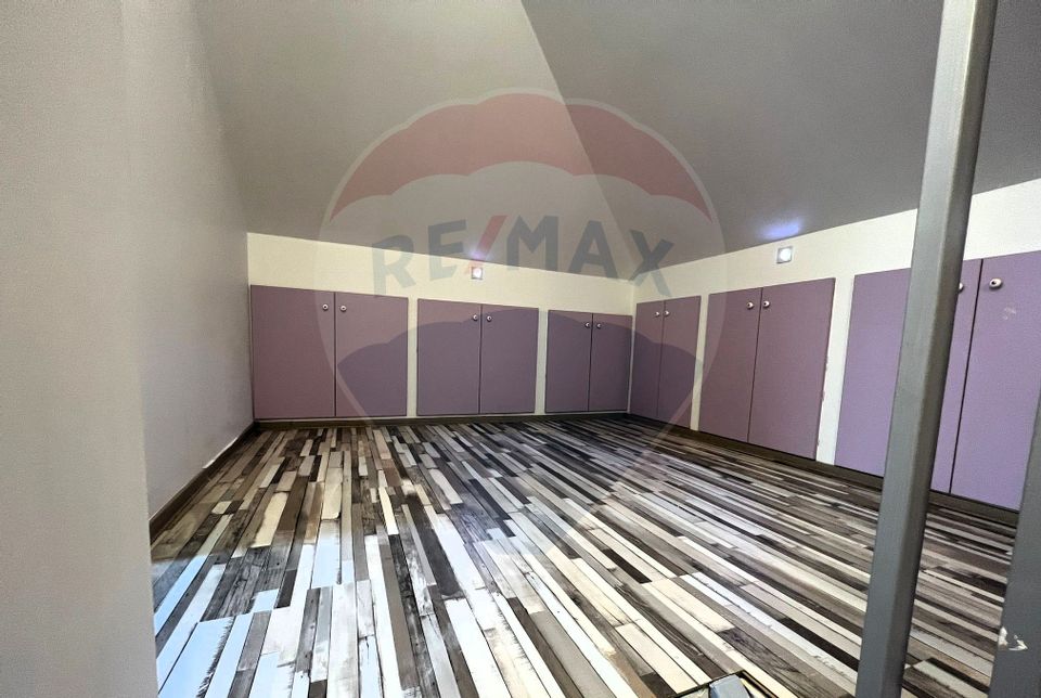 6 room House / Villa for sale