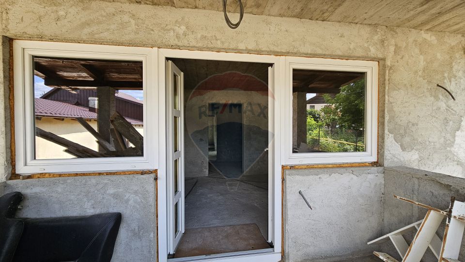 Casă / Vilă, teren 1700mp,  în Lisaura-Ipotești, Suceava