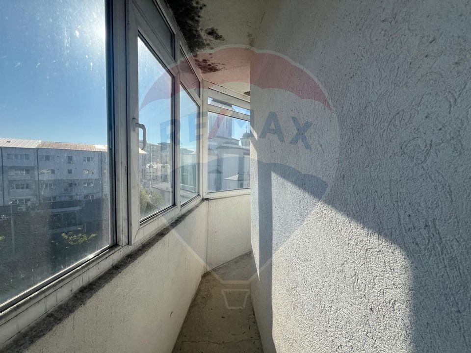 Apartament 4 camere in zona Piata